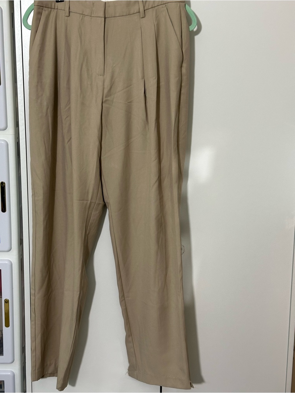 H&M Men's Pleated Dress Pants - Khaki